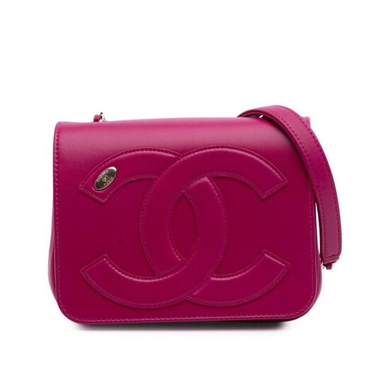 Chanel Women's Preloved Leather Shoulder Bag with Flap Closure and Chain-Link in Pink