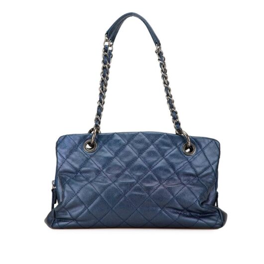 Chanel Women's Preloved Quilted Leather Chain Bag Tote Bags in Blue